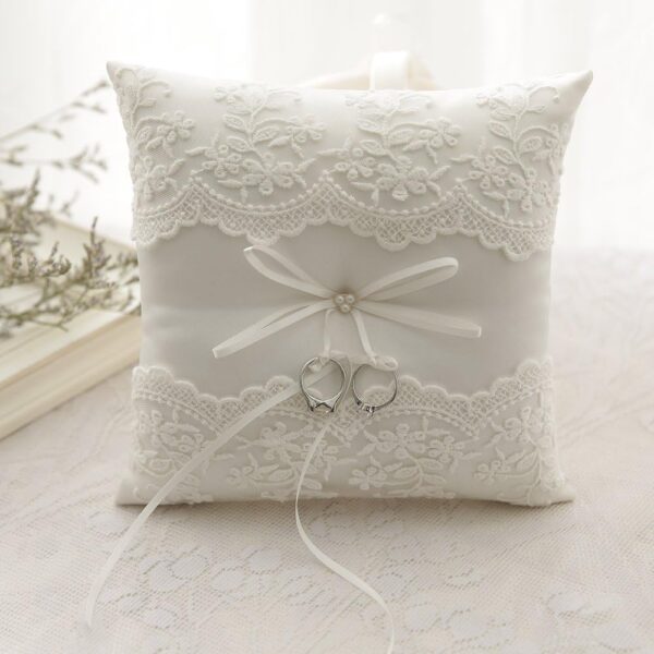Wedding ring cushion